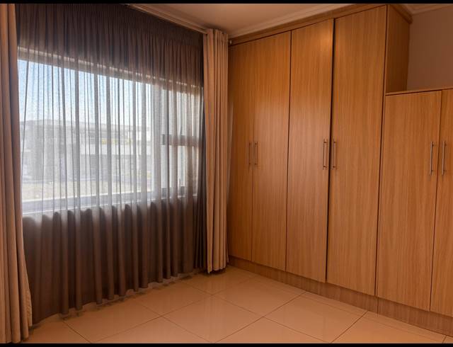 2 BEDROOM APARTMENT FOR SALE IN UMHLANGA RIDGE